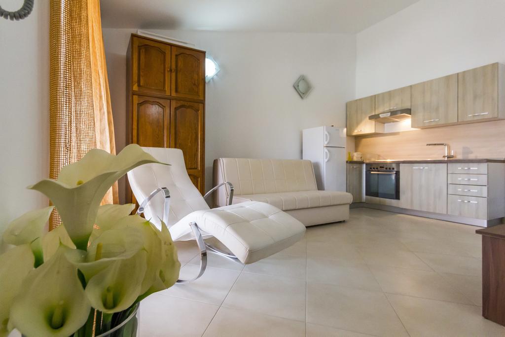 Apartments Gloria Liznjan Ngoại thất bức ảnh