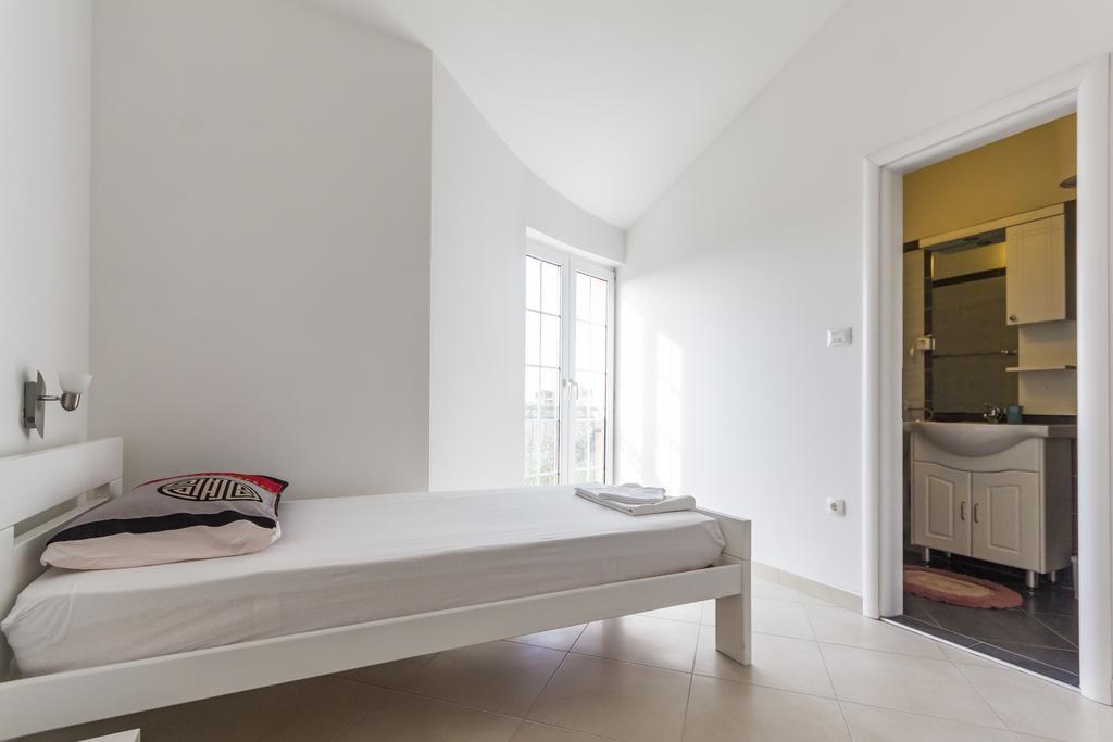 Apartments Gloria Liznjan Ngoại thất bức ảnh