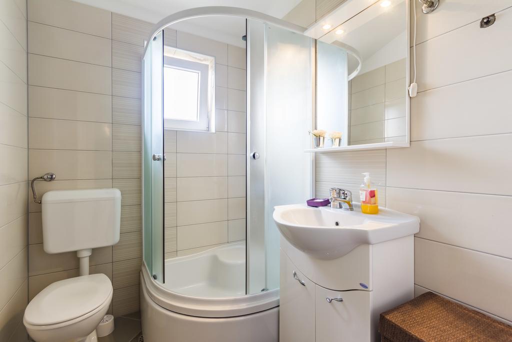 Apartments Gloria Liznjan Ngoại thất bức ảnh
