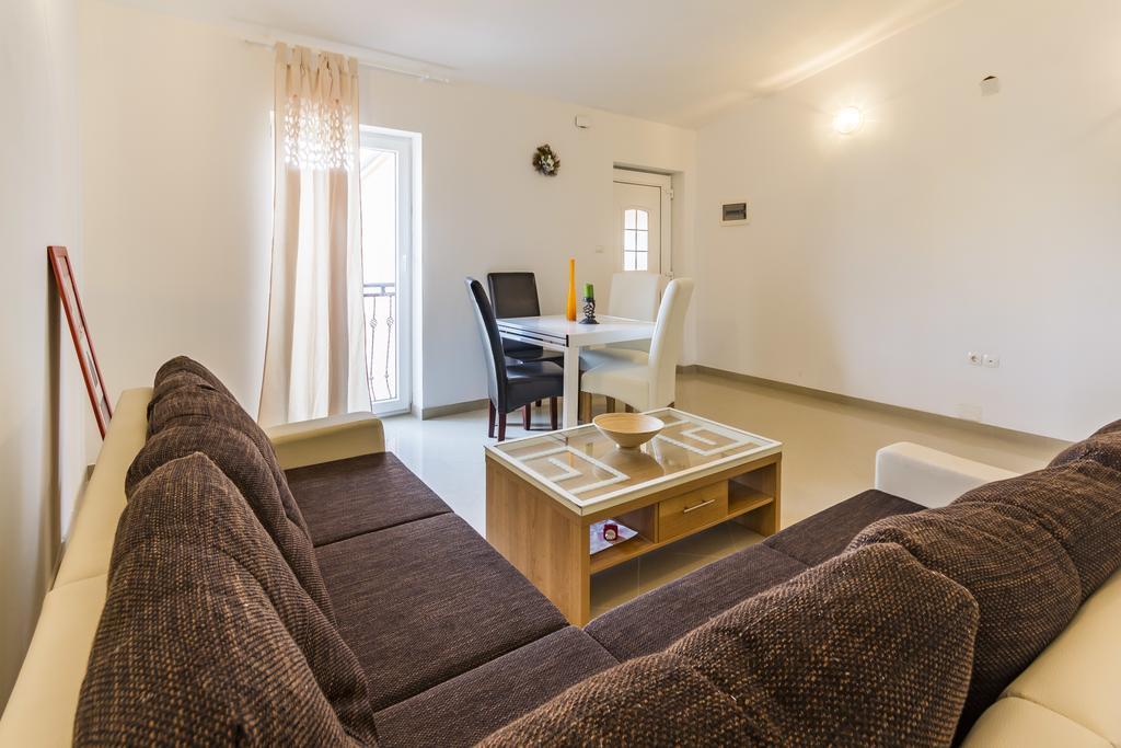 Apartments Gloria Liznjan Ngoại thất bức ảnh