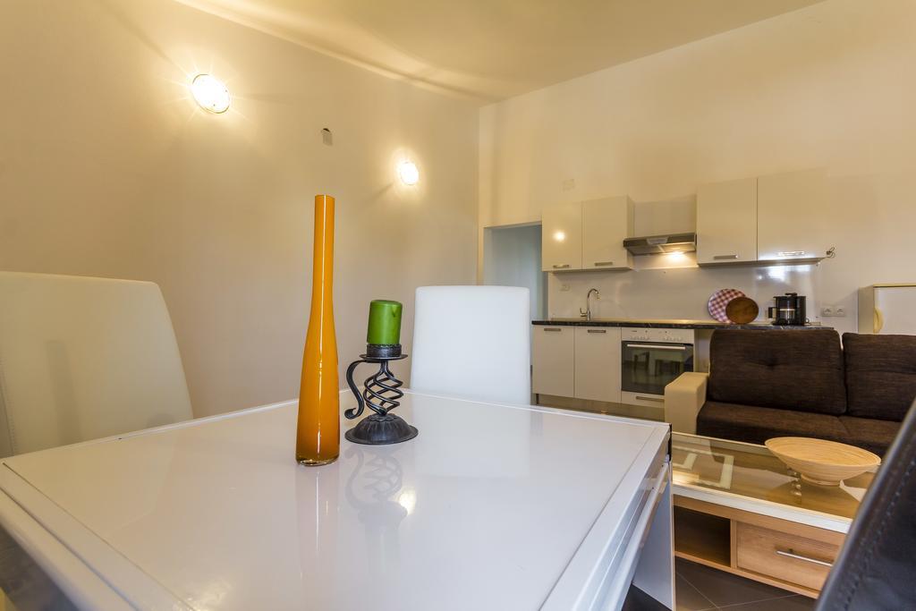 Apartments Gloria Liznjan Ngoại thất bức ảnh