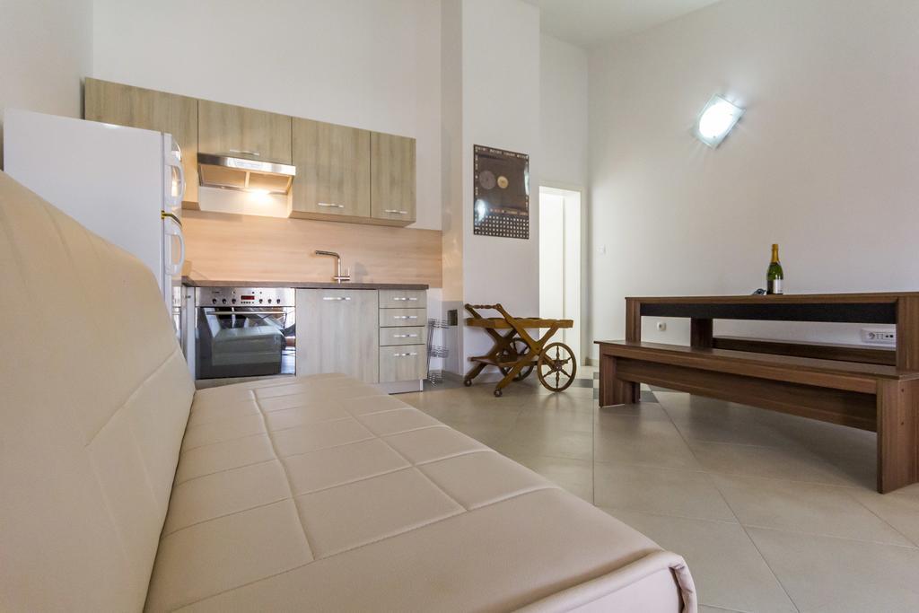 Apartments Gloria Liznjan Ngoại thất bức ảnh