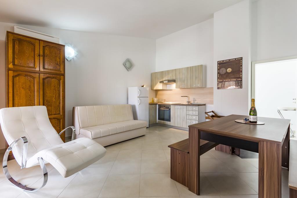 Apartments Gloria Liznjan Ngoại thất bức ảnh