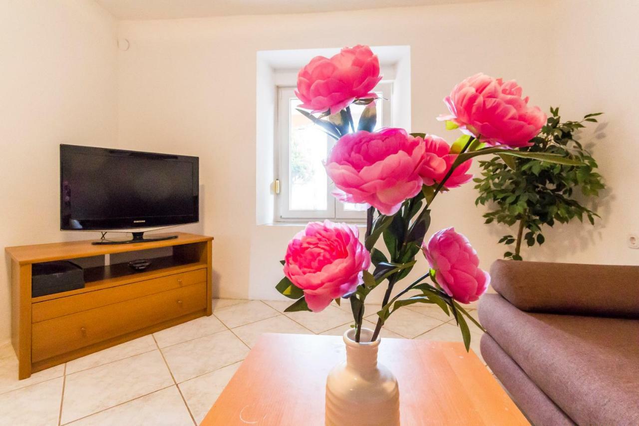 Apartments Gloria Liznjan Ngoại thất bức ảnh
